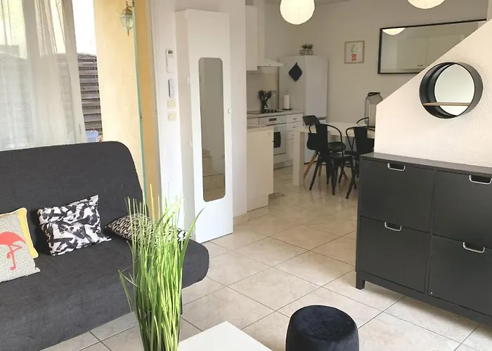Maison T4 -Jardin+ Parking+ Clim -Proche Remparts